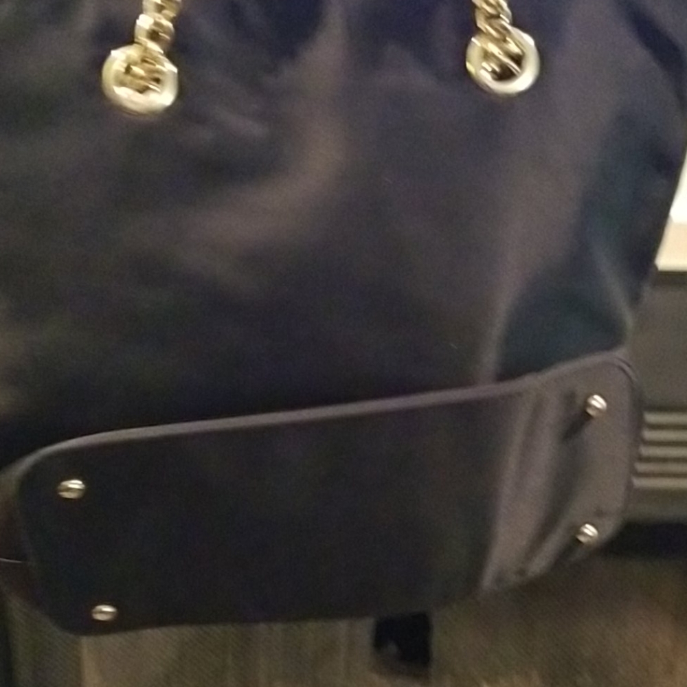 Handbag - Picture 3 of 4